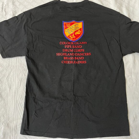 NEW QUEEN's UNIVERSITY BAND bands Black Tricolor TSHIRT Unisex XL - Picture 2 of 6
